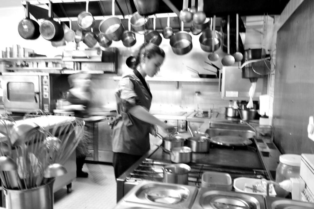 Logis Hotel Le Prieure Saint-Marcel  エクステリア 写真